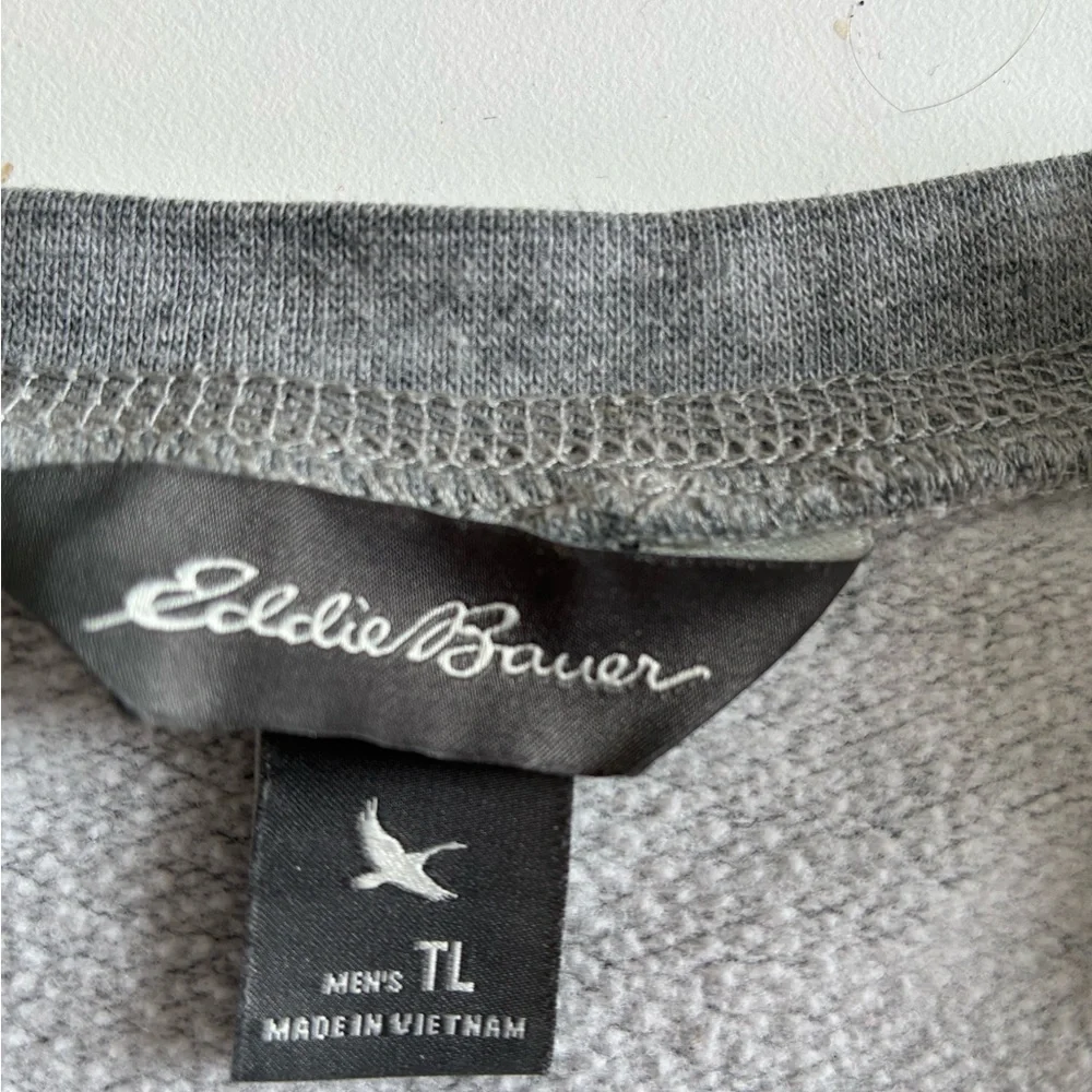 Eddie Bauer Gray Crewneck Sweatshirt with Retro Mountain Graphic - Picture 6 of 6